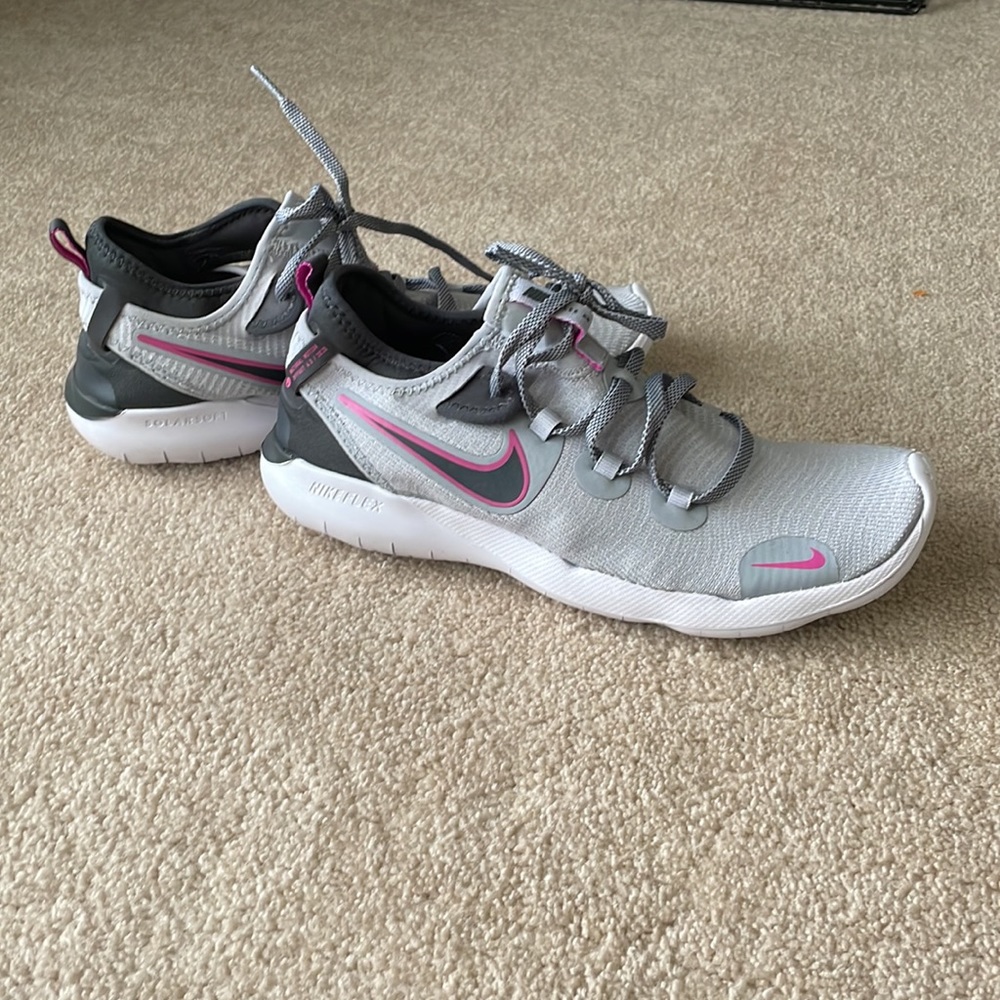 Grey Nike sneakers - Picture 3 of 6
